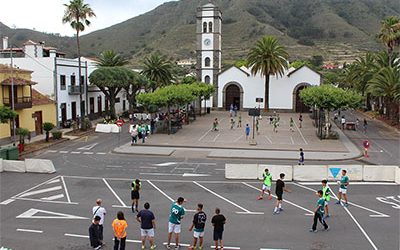 Deportes y alimentación saludable llenaron la Plaza San Marcos en la primera sesión de “Los Viernes de Julio”