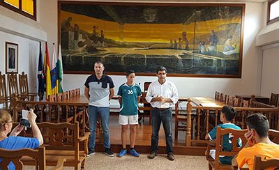 Recepción oficial para Carlos Alejandro Hernández González, campeón de Canarias de balonmano infantil