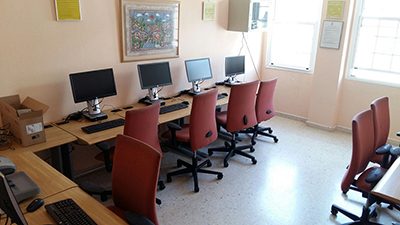 Los Centros de Inclusión Digital de Pedro Álvarez y del casco de Tegueste, dotados con nuevo equipamiento informático