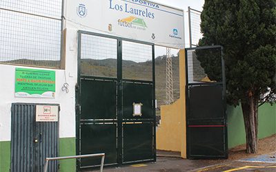 La Concejalía de Deportes del Ayuntamiento de Tegueste renueva la puerta de acceso a la Ciudad Deportiva Los Laureles
