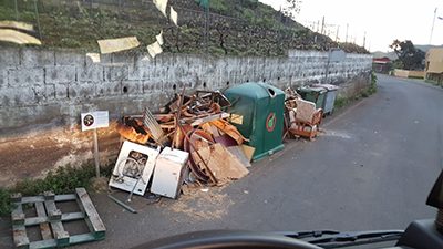 El Ayuntamiento de Tegueste sancionará con multas de hasta 3.000 euros el abandono de enseres y basura en la vía pública