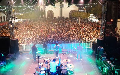 Más de 4.000 personas vibran en el  concierto de Efecto Pasillo en Tegueste